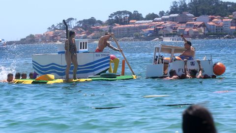 Festa da Dorna: Rejata de Embarcasi�ns feitas a machada e pan de millo na playa de Coroso
