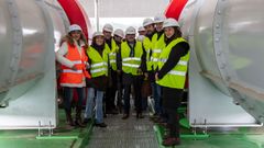 V�zquez, Aneiros y Echevarr�a con los dirigentes de la firma, Hern�ndez y Rilo, y representantes de la obra