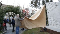 Inauguraci�n estatua de Manuel Teira por la memoria hist�rica en los jardines Valle Incl�n