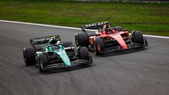 Fernando Alonso y Carlos Sainz.Fernando Alonso y Carlos Sainz, rueda a rueda