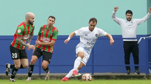 Partido de Tercera Federacin entre el Boiro y el Racing Villalbs