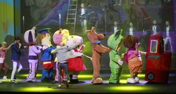 Los iconos infantiles de ayer y hoy act�an junto a la orquesta al completo en �Panorama Kids�. 