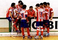 Copa en uno tiempo muerto de partido con el Voltegra.