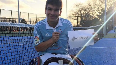 Mart�n de la Puente, desde las pistas de tenis del N�utico donde entrena