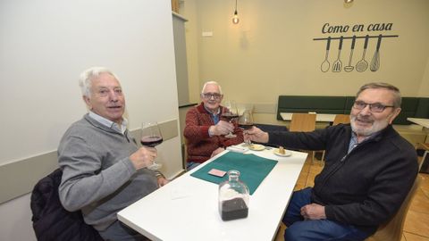 La�D�fran<br />PONTEVEDRA<br />Ricardo, Suso y Rafael se juntan cada jueves por la tarde en La D�Fran