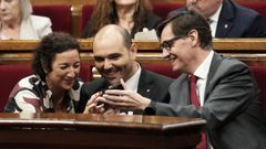 El presidente de la Generalitat, Salvador Illa y los consejeros de Econom�a, Al�cia Romero y Presidencia, Albert Dalmau.