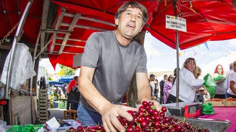 5 AL 6 DE JULIO* (fecha por confirmar) / FEIRA DAS CEREIXAS DE PAIOSACO ( A LARACHA): Comercio, gastronomía y actos lúdico-festivos se combinan en una fiesta que habitualmente tiene lugar el primer fin de semana de julio, con una gran feria con productos de la comarca.