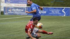 Brian Castro, en la imagen con Nespereira, cerr� el partido con el segundo gol