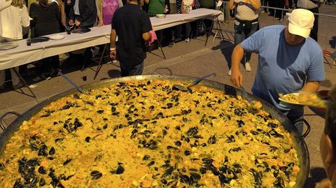 En la paella de las fiestas de Sober 2024 se emplearon 60 kilos de arroz