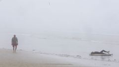 Playa de A Lanzada cubierta de niebla