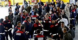 El parque municipal de bomberos volvi� ayer a centralizar todos los actos conmemorativos por San Juan de Dios.