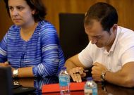 Jos� Antonio Rodr�guez es uno de los concejales que utiliza las nuevas tecnolog�as en el pleno.