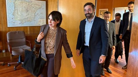 Reunión de la conselleira de Economía, María Jesús Lorenzana, con el secretario de Estado de Energía, Joan Groizard