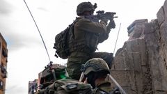 Varios soldados israel�es, durante una operaci�n militar en la Franja de Gaza.