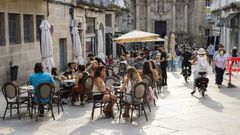 Ambiente en las terrazas del casco hist�rico de Ourense