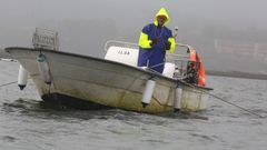 Manolo, marieiro do libre marisqueo descrbenos a decepcionante xornada de apertura de veda nos Lombos do Ulla