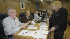 Imagen de archivo de un recuento de votos del CERA en Lugo
