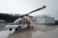 El Helimer 215, delante del hangar situado en la parroquia ceense de Lires.