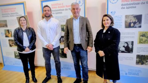 Capelán, Rodríguez, García e Queijo, durante a visita á exposición