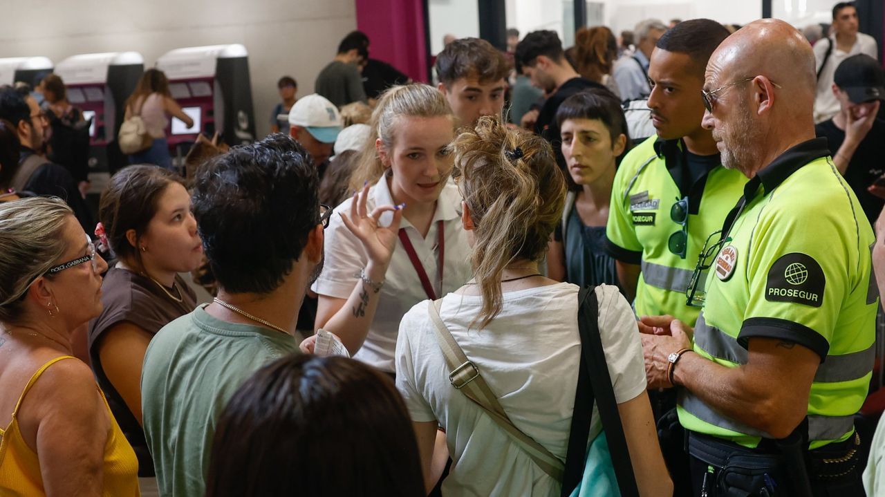 La Xunta recuerda a Renfe que algunos incendios de agosto los causaron sus trenes: «Quen debería indemnizar a quen?»