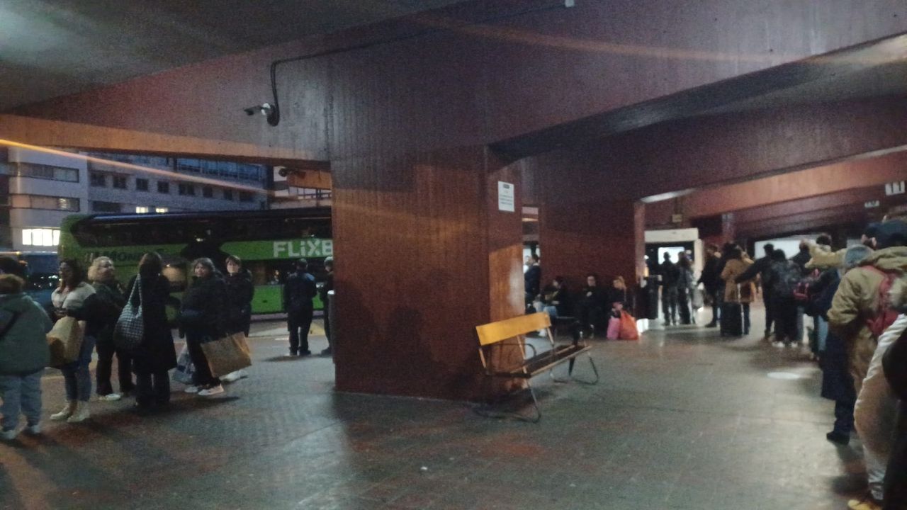 Quejas de los usuarios la línea de bus A Coruña-Ferrol: «Quedó bastante gente tirada»