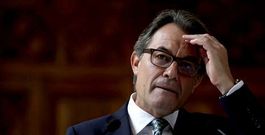 Artur Mas explic� su plan alternativo al referendo del 9-N en solitario, prueba de la ruptura del consenso en el frente soberanista. 