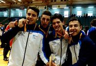 Los carballeses Mart�n Alfeir�n, Jorge Bouzas, Rub�n G�mez y Javier Rodr�guez con la medalla de bronce