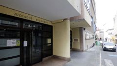 Edificio de los juzgados de Viveiro