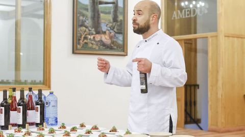 El cocinero Manu Rodr�guez se encarg� del acompa�amiento gastron�mico