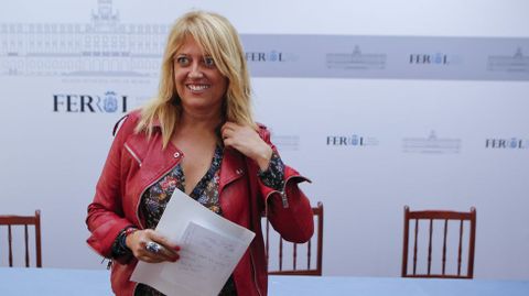 El PSOE de Ferrol ya ejerce su oposici�n frontal a Su�rez