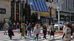 Centro Comercial Cuatro Caminos y el Corte Ingls de A Corua. 