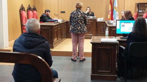 Los dos acusados, en el juicio en Ourense