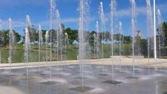 Ejemplo de fuente de chorros que propone el proyecto de remodelaci�n de la plaza de la Legi�n.