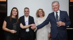 En la foto (de izquierda a derecha): Judith Fl�rez, directora de Marketing de Faes Farma; Fernando Pais, director general Grupo Quatrium; Mar�a Jos� Garc�a G�mez, vicepresidenta FEFE; y Jordi Bellmunt, director general de Unifarco.