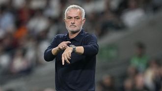 Mourinho, durante el partido entre el Real Madrid y el Villarreal.