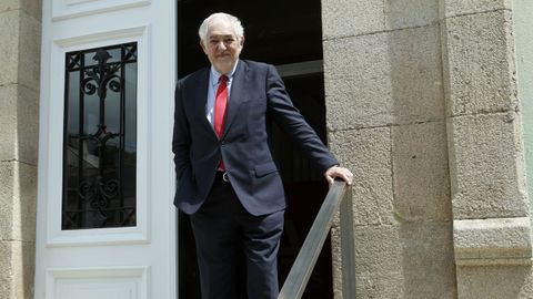El presidente del Tribunal Constitucional, Cndido Conde-Pumpido, en la clausura de las Jornadas Jurdicas Romn Garca Valera, celebradas en Sarria.