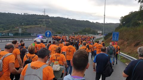 Marcha de los trabajadores de Vesuvius entre la f�brica y la Junta General del Principado de Asturias en Oviedo