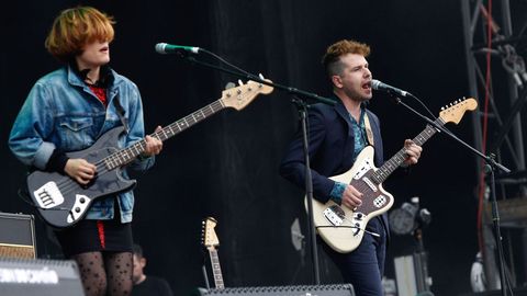 Tri�ngulo de Amor Bizarro actuando en el festival O Son do Cami�o 2018  