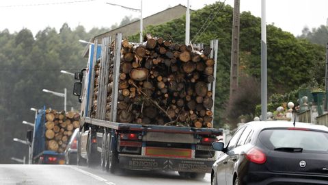 La vieja carretera de la costa, N-642, que vertebra a�n el olvidado norte gallego