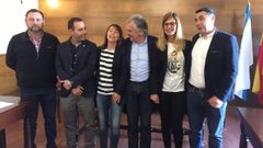 Juan Manuel Rey, con sus concejales, el 15 de junio del 2019, d�a del pleno de investidura como alcalde de Caldas