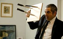 Rowan Atkinson vuelve a encarnar a un desastroso agente secreto