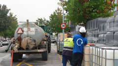 Algunas empresas del pol�gono de Boiro han optado por abastecerse a trav�s de cisternas de agua