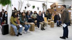 El alcalde de Boiro dirigi unas palabras al centenar de personas que asistieron la jornada en el coworking de Boiro.