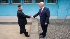 Los presidentes de Corea del Sur y Estados Unidos, Kim Jong Un y Donald Trump.