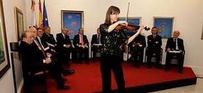 La violinista de origen h�ngaro Andrea Szamek interpret� composiciones inspiradas en la m�sica celta.