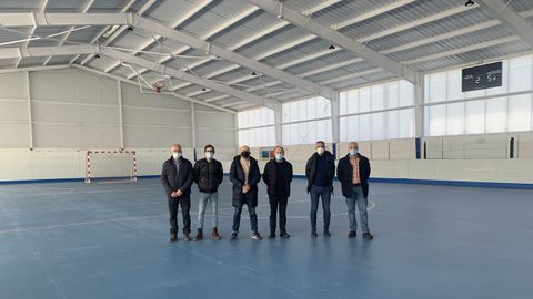 Visita al pabelln de A Carballeira tras su reforma.