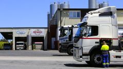 Exterior de la planta de Lactalis en Vilalba, situada en la parroquia de Sancovade