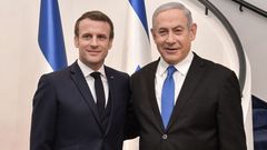 El presidente franc�s Emmanuel Macron y el primer ministro israel� Benjam�n Netanyahu, el 22 de enerno del 2020