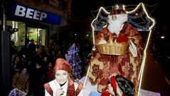 MILES DE PERSONAS SALIERON A LA CALLE PARA RECIBIR A LOS REYES MAGOS EN A MARI�A.LOS REYES MAGOS EN LA SALIDA DE LA CABALGATA EN LAS CERCANIAS DE A RAPADOIRA