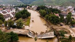 Vista a�rea de los da�os causados por las inundaciones en uno de los puentes del distrito de Ahrweiler, en Alemania